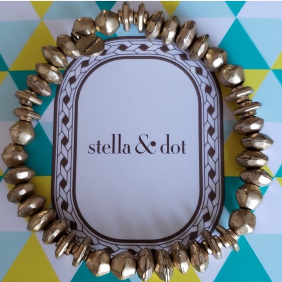 Stella & Dot | Dainty Gold Bracelet Nicholette Stretch Bracelet - Picture 6 of 8